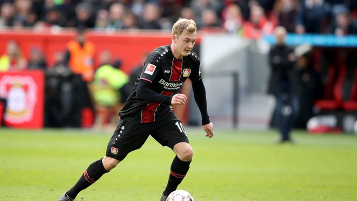 LEVERKUSEN, GERMANY - MARCH 17: Julian Brandt of Leverkusen runs with the ball during the Bundesliga match between Bayer 04 Leverkusen and SV Werder Bremen at BayArena on March 17, 2019 in Leverkusen, Germany. (Photo by Christof Koepsel/Bongarts/Getty Images)  LEVERKUSEN, GERMANY - MARCH 17: Julian Brandt of Leverkusen runs with the ball during the Bundesliga match between Bayer 04 Leverkusen and SV Werder Bremen at BayArena on March 17, 2019 in Leverkusen, Germany. (Photo by Christof Koepsel/Bongarts/Getty Images)