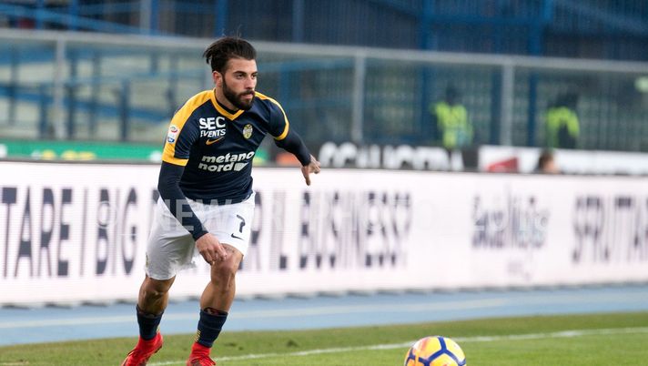 Daniele Verde in azione con la maglia del Verona Daniele Verde in azione con la maglia del Verona