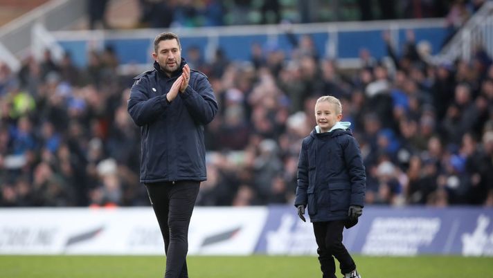 HARTLEPOOL, ENGLAND - JANUARY 08: Graeme Lee, Manager of Hartlepool United celebrates victory with their son, Grayson Lee following the Emirates FA Cup Third Round match between Hartlepool United and Blackpool at Suit Direct Stadium on January 08, 2022 in Hartlepool, England. (Photo by George Wood/Getty Images) HARTLEPOOL, ENGLAND - JANUARY 08: Graeme Lee, Manager of Hartlepool United celebrates victory with their son, Grayson Lee following the Emirates FA Cup Third Round match between Hartlepool United and Blackpool at Suit Direct Stadium on January 08, 2022 in Hartlepool, England. (Photo by George Wood/Getty Images)