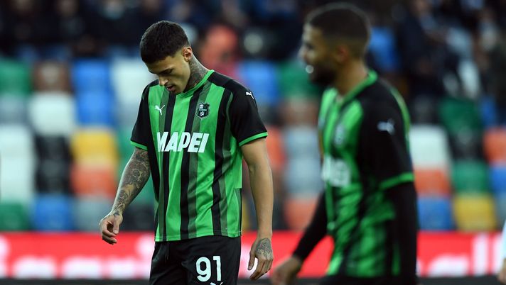 UDINE, ITALY - NOVEMBER 07: Gianluca Scamacca of US Sassuolo reacts during the Serie A match between Udinese Calcio v US Sassuolo at Dacia Arena on November 07, 2021 in Udine, Italy. (Photo by Alessandro Sabattini/Getty Images) Scamacca West Ham