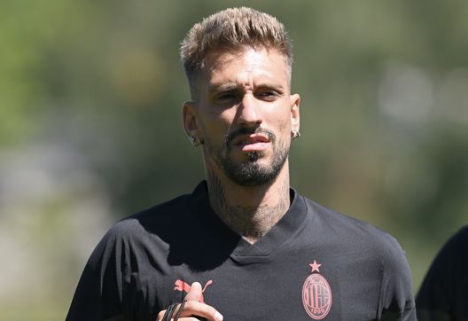 Samu Castillejo (centrocampista AC Milan) qui durante un allenamento a Milanello | Milan News (Getty Images) Samu Castillejo AC Milan allenamento Milanello