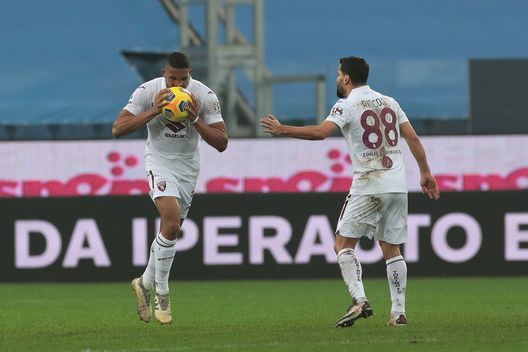 BERGAMO, ITALY - FEBRUARY 06: Gleison Bremer of Torino FC celebrates after scores their side's second goal during the Serie A match between Atalanta BC and Torino FC at Gewiss Stadium on February 06, 2021 in Bergamo, Italy. Sporting stadiums around Italy remain under strict restrictions due to the Coronavirus Pandemic as Government social distancing laws prohibit fans inside venues resulting in games being played behind closed doors. (Photo by Emilio Andreoli/Getty Images) BERGAMO, ITALY - FEBRUARY 06: Gleison Bremer of Torino FC celebrates after scores their side's second goal during the Serie A match between Atalanta BC and Torino FC at Gewiss Stadium on February 06, 2021 in Bergamo, Italy. Sporting stadiums around Italy remain under strict restrictions due to the Coronavirus Pandemic as Government social distancing laws prohibit fans inside venues resulting in games being played behind closed doors. (Photo by Emilio Andreoli/Getty Images)