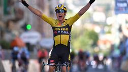 Milano-Sanremo, sprint micidiale del belga Van Aert