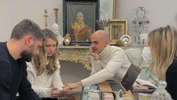 Berardi e la sua Francesca si sposano. Wedding planner famoso e fedi scelte