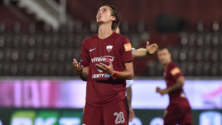 TRAPANI, ITALY - JULY 03: Andrea Colpani of Trapani shows his dejection during the Serie B match between Trapani Calcio and AS Livorno at Stadio Provinciale on July 03, 2020 in Trapani, Italy. (Photo by Tullio M. Puglia/Getty Images for Lega Serie B) TRAPANI, ITALY - JULY 03: Andrea Colpani of Trapani shows his dejection during the Serie B match between Trapani Calcio and AS Livorno at Stadio Provinciale on July 03, 2020 in Trapani, Italy. (Photo by Tullio M. Puglia/Getty Images for Lega Serie B)