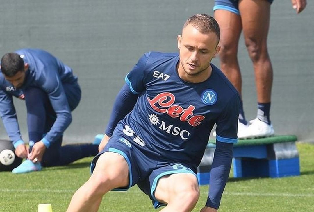 FOTO Gli scatti dell’allenamento mattutino del Napoli al Konami Center - immagine 2