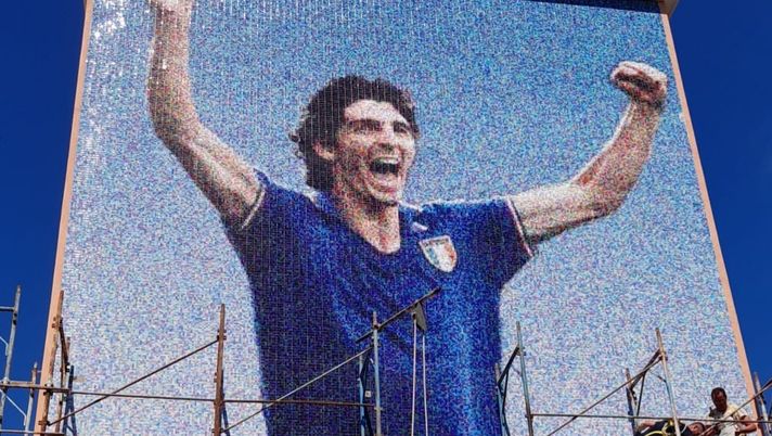 Le braccia al cielo di Pablito! Così Foggia fa rinascere le case popolari cittadine Le braccia al cielo di Pablito! Così Foggia fa rinascere le case popolari cittadine