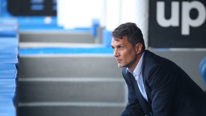 LECCE, ITALY - JUNE 22: Paolo Maldini of Milan during the Serie A match between US Lecce and AC Milan at Stadio Via del Mare on June 22, 2020 in Lecce, Italy. (Photo by Maurizio Lagana/Getty Images) Gazzetta a sorpresa: “Il Milan vuole fare questo acquisto dalla Roma a costo zero” - immagine 1