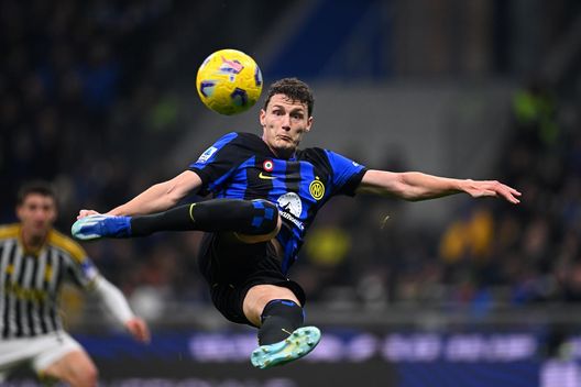 Pavard Vangelo. Calha, lo sai perché? L’Inter è proprio Sinner: vince lavorando in silenzio Pavard Vangelo. Calha, lo sai perché? L’Inter è proprio Sinner: vince lavorando in silenzio - immagine 1
