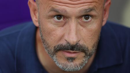 FLORENCE, ITALY - SEPTEMBER 08: Vincenzo Italiano manager of ACF Fiorentina looks on during the UEFA Europa Conference League group A match between ACF Fiorentina and Rīgas Futbola skola at Stadio Artemio Franchi on September 8, 2022 in Florence, Italy. (Photo by Gabriele Maltinti/Getty Images) Italiano