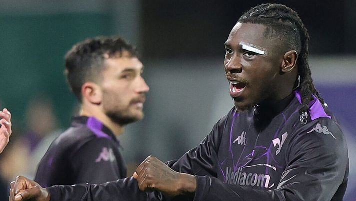 FLORENCE, ITALY - MARCH 16: Edoardo Bove and Moise Kean of ACF Fiorentina celebrate the victory after the Serie A match between Fiorentina and Juventus at Stadio Artemio Franchi on March 16, 2025 in Florence, Italy. (Photo by Gabriele Maltinti/Getty Images) Kean