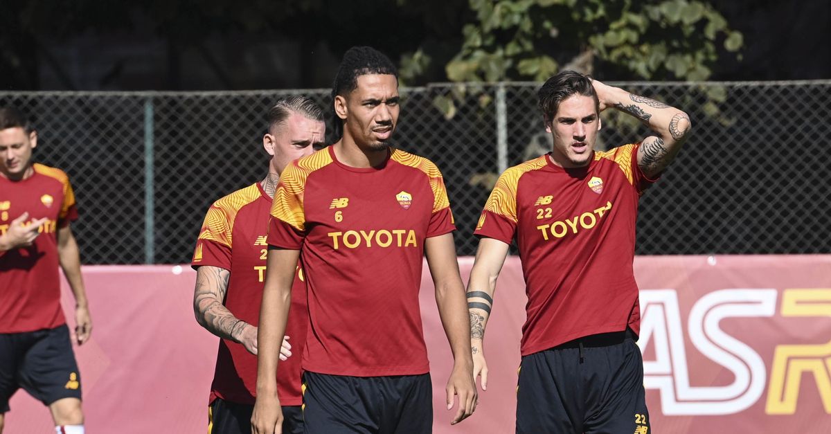 Trigoria, Roma In Campo Per Preparare La Sfida Con Il Napoli – FOTO ...