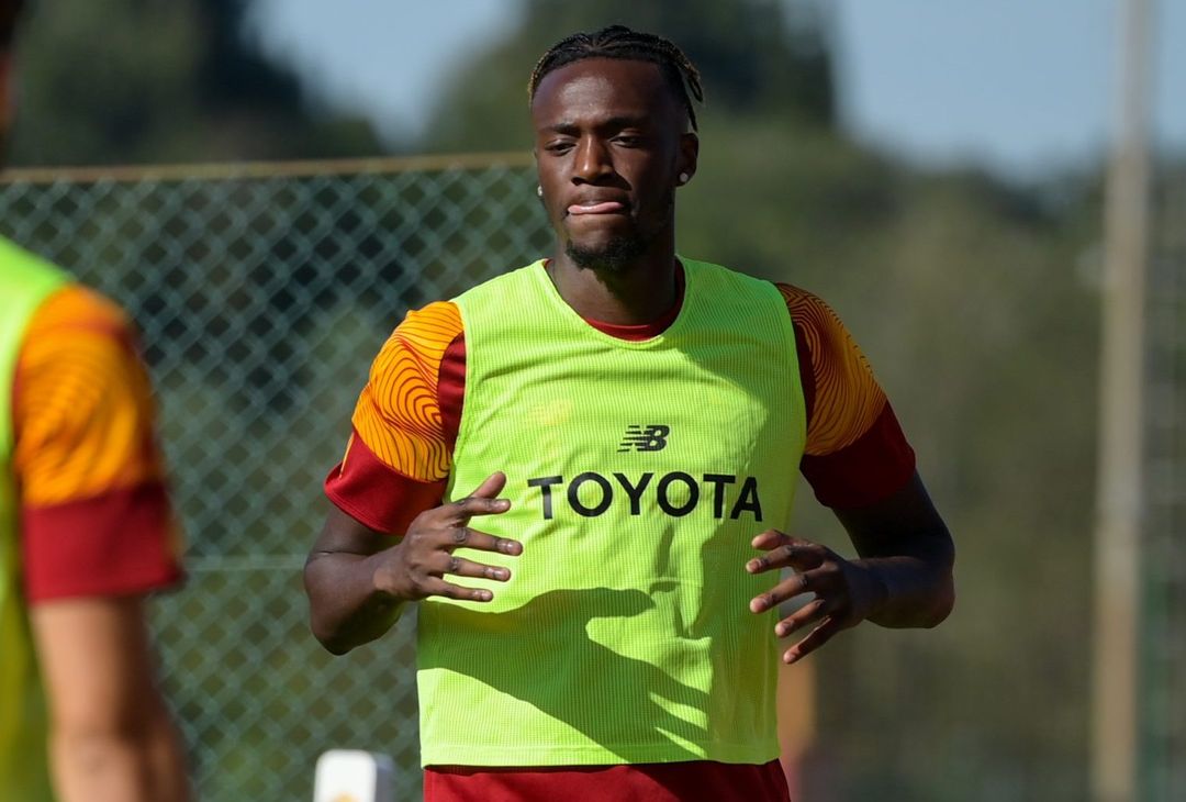 Mattinata di lavoro per la Roma in vista del Betis – FOTO GALLERY - immagine 21