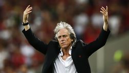 Benfica, riscontrati 17 positivi al Covid-19: possibile lo stop di 14 giorni. Situazione e dettagli