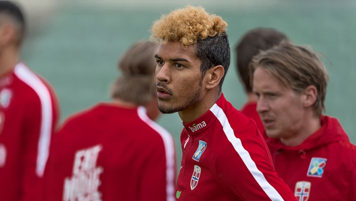 OSLO, NORWAY - 06.06.2017: Ohikhuaeme Anthony Omoijuanfo (Ohi) during Norwegian Men Training Session at Ullevaal Stadion on June 6, 2017 in Oslo, Norway. (Photo by Trond Tandberg/Getty Images) Stella Rossa, Ohi viene dal Molde come Haaland: “So bene cos’è il derby eterno di Belgrado…” - immagine 1