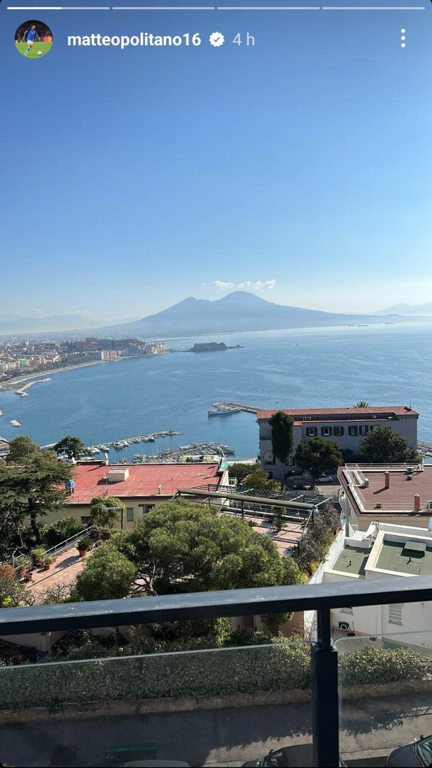 FOTO Politano sfrutta il giorno di riposo godendosi il panorama di Napoli e lo…zoo- immagine 2