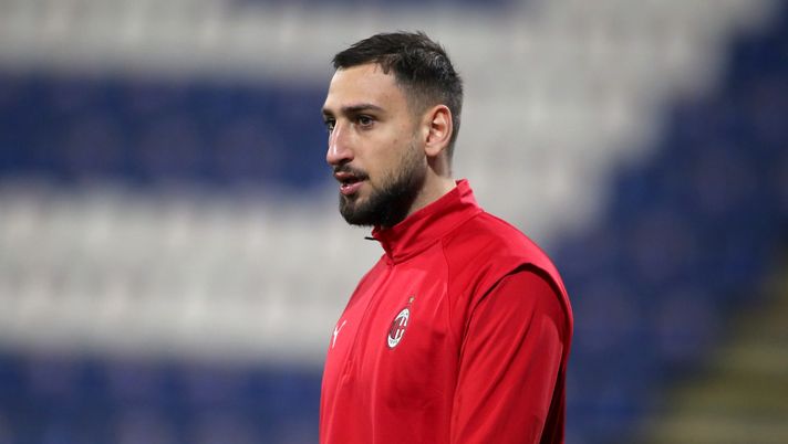 Gianluigi 'Gigio' Donnarumma (portiere AC Milan), qui prima di Cagliari-Milan 0-2 (Serie A 2020-2021) | News (Getty Images) Gianluigi 'Gigio' Donnarumma (portiere AC Milan), qui prima di Cagliari-Milan 0-2 (Serie A 2020-2021) | News (Getty Images)