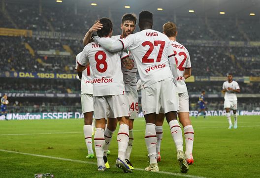 Sandro Tonali (centrocampista AC Milan) qui durante Verona-Milan 1-2 (Serie A 2022-2023) | News (Getty Images)
