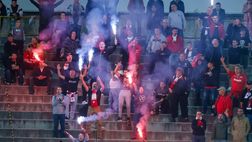 Curva psichedelica da grande discoteca: è la curva del Levski al derby di Sofia