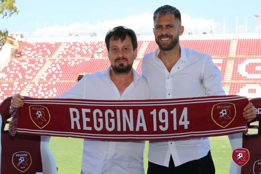 Menez Reggina (foto Reggina Calcio) Menez Reggina (foto Reggina Calcio)