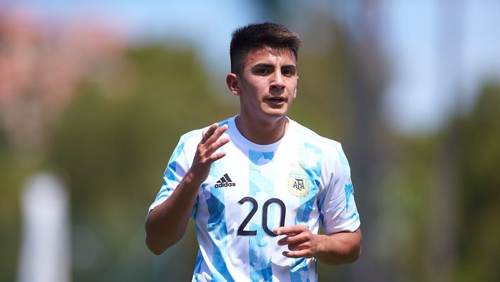 MARBELLA, SPAIN - JUNE 08: Thiago Almada of Argentina U23 looks on during a Friendly International Match between Denmark and Argentina on June 08, 2021 in Marbella, Spain. (Photo by Fran Santiago/Getty Images) 