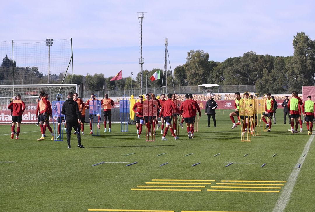 Roma, allenamento alla vigilia del match contro il Genoa – FOTO GALLERY - immagine 23