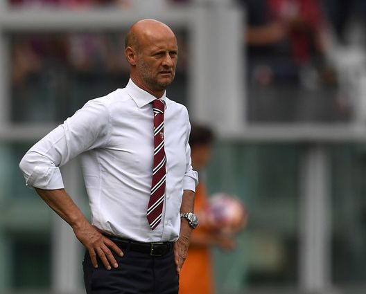TURIN, ITALY - MAY 14: FC Torino assistant coach Attilio Lombardo watches the action during the Serie A match between FC Torino and SSC Napoli at Stadio Olimpico di Torino on May 14, 2017 in Turin, Italy. (Photo by Valerio Pennicino/Getty Images) TURIN, ITALY - MAY 14: FC Torino assistant coach Attilio Lombardo watches the action during the Serie A match between FC Torino and SSC Napoli at Stadio Olimpico di Torino on May 14, 2017 in Turin, Italy. (Photo by Valerio Pennicino/Getty Images)