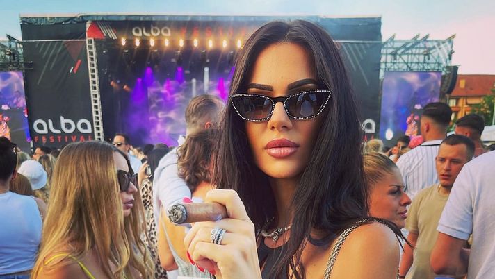 Erjona, divertimento a ritmo di musica: le foto del concerto a Zurigo Erjona, divertimento a ritmo di musica: le foto del concerto a Zurigo - immagine 1