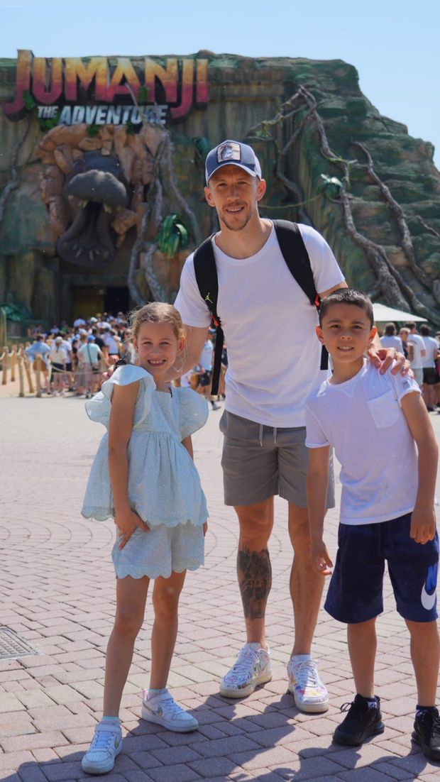 Relax sulle montagne russe: Perisic al parco divertimenti con i figli- immagine 2