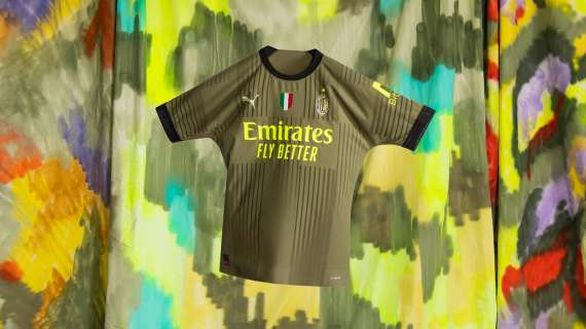 La nuova maglia del Milan è verde ma non è vietata- immagine 2