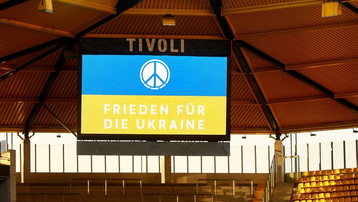 Ucraina, il ct: “Dobbiamo costruire un muro con la Russia, bisogna separarsi” Petrakov