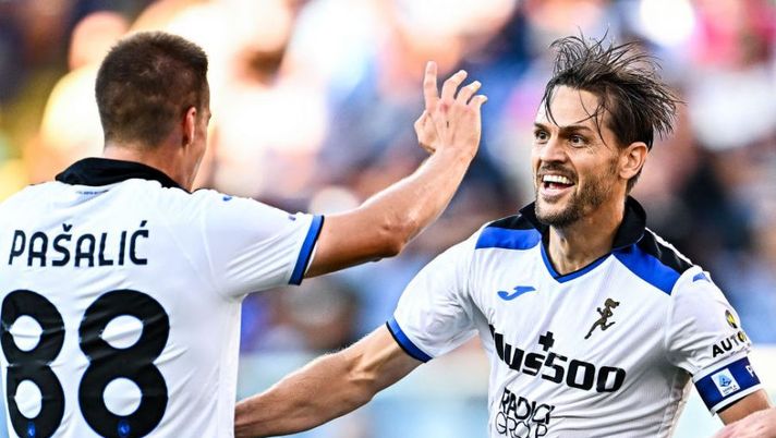 GENOA, ITALY - AUGUST 13: Rafael Tolói of Atalanta (R) celebrates with his team-mate Mario Pasalic after scoring a goal during the Serie A match between UC Sampdoria and Atalanta BC at Stadio Luigi Ferraris on August 13, 2022 in Genoa, Italy. (Photo by Simone Arveda/Getty Images) Atalanta, Toloi si ferma e tornano le preoccupazioni della scorsa stagione - immagine 1
