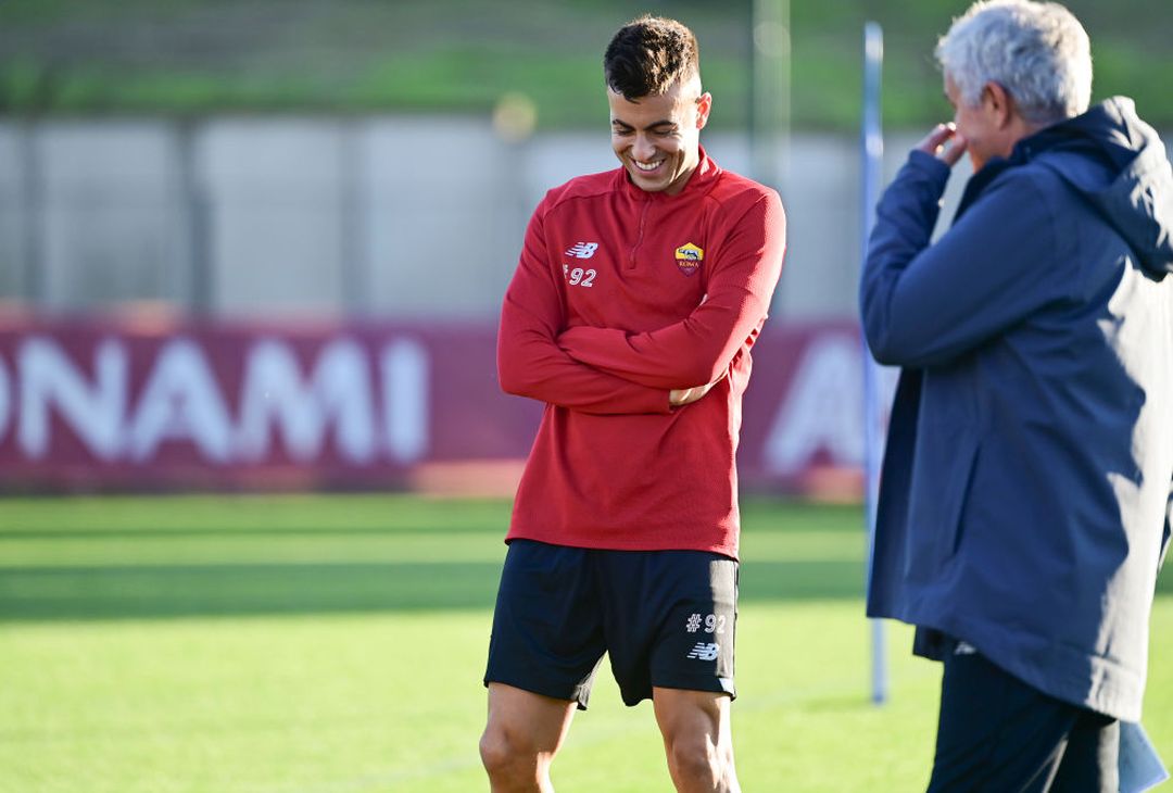 Mourinho respira: a Trigoria Pellegrini e Kumbulla in gruppo – FOTO GALLERY - immagine 9