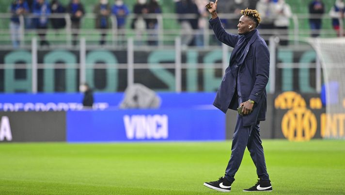 Abraham sì, Pellegrini forse: Mourinho cambia modulo - immagine 1