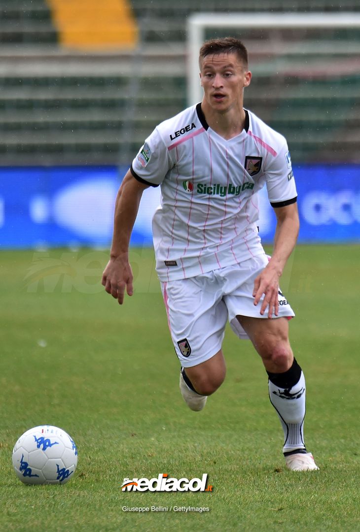  TERNI, ITALY - MAY 05:  Radoslaw Murawski of US Città di Palermo in action during the serie B match between Ternana Calcio and US Citta di Palermo at Stadio Libero Liberati on May 5, 2018 in Terni, Italy.  (Photo by Giuseppe Bellini/Getty Images) 