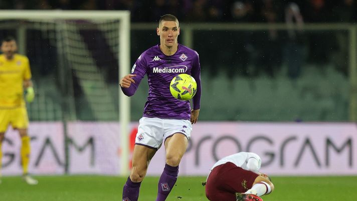 FLORENCE, ITALY - JANUARY 21: Nikola Milenkovic of ACF Fiorentina in action during the Serie A match between ACF Fiorentina and Torino FC at Stadio Artemio Franchi on January 21, 2023 in Florence, Italy. (Photo by Gabriele Maltinti/Getty Images) No all’Inter: Milenkovic resta. Fiorentina e Ramadani chiudono la porta - immagine 1