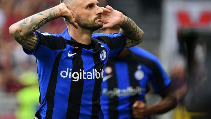 ? FOTO – Brozovic, nuovo messaggio sui social: arrivano i cuori nerazzurri - immagine 1