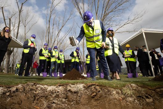 Bagno a Ripoli (FI), presentazione e piantumazione del primo ulivo al Viola Park ACF Fiorentina 2021-02-05 © Massimo Sestini Bagno a Ripoli (FI), presentazione e piantumazione del primo ulivo al Viola Park ACF Fiorentina 2021-02-05 © Massimo Sestini