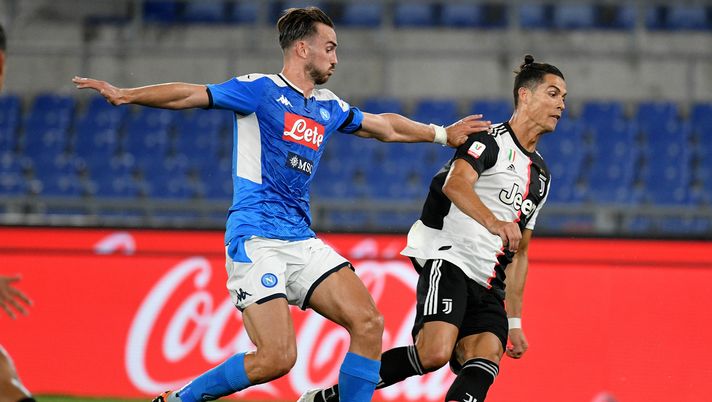 ROME, ITALY - JUNE 17:  Cristiano Ronaldo of Juventus fights for the ball with Fabian Ruiz of SSC Napoli during the Coppa Italia Final match between Juventus and SSC Napoli at Olimpico Stadium on June 17, 2020 in Rome, Italy.  (Photo by Marco Rosi/Getty Images) 