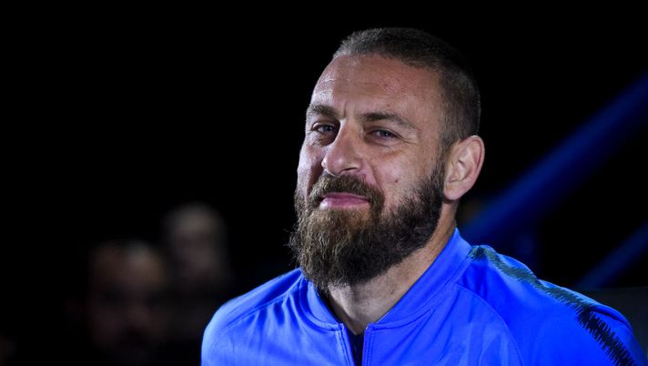 BUENOS AIRES, ARGENTINA - JULY 29: Daniele De Rossi gestures during a press conference at Casa Amarilla on July 29, 2019 in Buenos Aires, Argentina. (Photo by Marcelo Endelli/Getty Images) BUENOS AIRES, ARGENTINA - JULY 29: Daniele De Rossi gestures during a press conference at Casa Amarilla on July 29, 2019 in Buenos Aires, Argentina. (Photo by Marcelo Endelli/Getty Images)