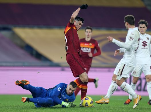 ROME, ITALY - DECEMBER 17: Pau Lopez and Roger Ibanez of Roma attempt to clear the ball during the Serie A match between AS Roma and Torino FC at Stadio Olimpico on December 17, 2020 in Rome, Italy. The match will be played without fans, behind closed doors as a Covid-19 precaution. (Photo by Paolo Bruno/Getty Images) ROME, ITALY - DECEMBER 17: Pau Lopez and Roger Ibanez of Roma attempt to clear the ball during the Serie A match between AS Roma and Torino FC at Stadio Olimpico on December 17, 2020 in Rome, Italy. The match will be played without fans, behind closed doors as a Covid-19 precaution. (Photo by Paolo Bruno/Getty Images)