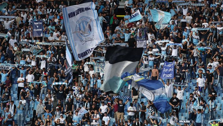 Ululati a Umtiti e Banda, la condanna della Lazio: “Gesto deprecabile” - immagine 1