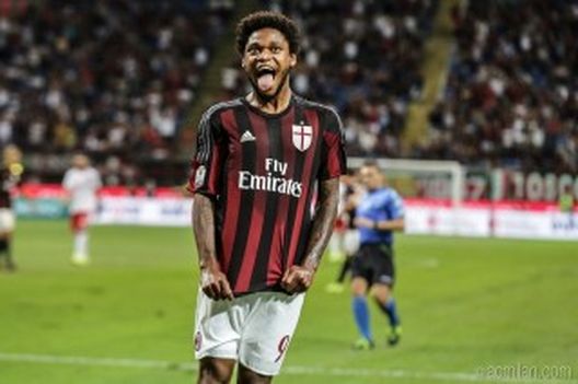 Primo gol ufficiale di Luiz Adriano in maglia rossonera (fonte foto: A.C. Milan Official Twitter account) Primo gol ufficiale di Luiz Adriano in maglia rossonera (fonte foto: A.C. Milan Official Twitter account)