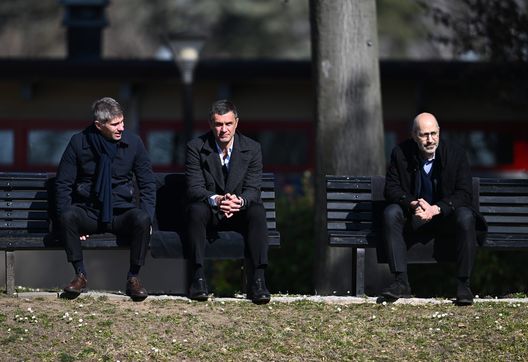 CAIRATE, ITALY - FEBRUARY 23: AC Milan Sport Director Frederic Massara, AC Milan Technical Area Director Paolo Maldini and AC Milan Chief Executive Officer Ivan Gazidis look on during AC Milan training session at Milanello on February 23, 2022 in Cairate, Italy. (Photo by Claudio Villa/AC Milan via Getty Images)