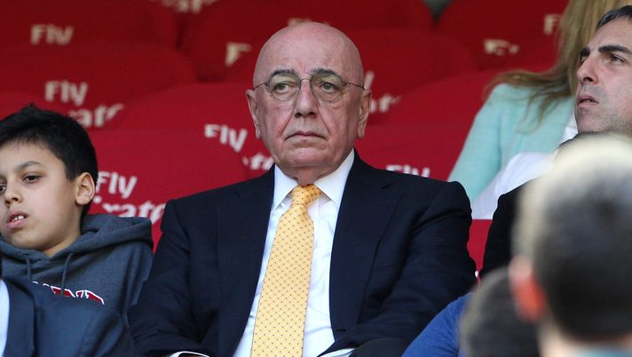 MILAN, ITALY - APRIL 23: Adriano Galliani looks on before the Serie A match between AC Milan and Empoli FC at Stadio Giuseppe Meazza on April 23, 2017 in Milan, Italy. (Photo by Marco Luzzani/Getty Images) Monza vs Fiorentina, Galliani parla di due obiettivi in comune - immagine 1
