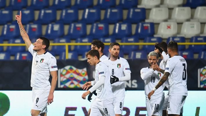 SARAJEVO, BOSNIA AND HERZEGOVINA - NOVEMBER 18: Andrea Belotti of Italy celebrates with team-mates after scoring the opening goal during the UEFA Nations League group stage match between Bosnia-Herzegovina and Italy at Bilino Polje Stadium on November 18, 2020 in Zenica, Bosnia and Herzegovina. (Photo by Claudio Villa/Getty Images) SARAJEVO, BOSNIA AND HERZEGOVINA - NOVEMBER 18: Andrea Belotti of Italy celebrates with team-mates after scoring the opening goal during the UEFA Nations League group stage match between Bosnia-Herzegovina and Italy at Bilino Polje Stadium on November 18, 2020 in Zenica, Bosnia and Herzegovina. (Photo by Claudio Villa/Getty Images)