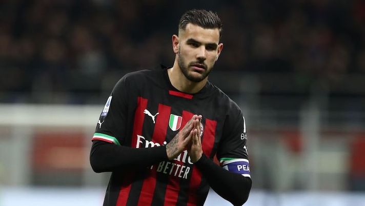 MILAN, ITALY - NOVEMBER 05: Theo Hernandez of AC Milan celebrates after scoring the opening goal during the Serie A match between AC Milan and Spezia Calcio at Stadio Giuseppe Meazza on November 05, 2022 in Milan, Italy. (Photo by Marco Luzzani/Getty Images) Lega Calcio, nessun dubbio sul gol del Lecce: è autogol di Theo Hernandez - immagine 1