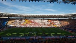Roma-Lazio, altra gaffe sugli spalti giallorossi: la coreografia della Tevere…