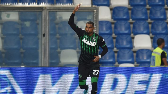 REGGIO NELL'EMILIA, ITALY - SEPTEMBER 23: Kevin-Prince Boateng of Sassuolo celebrates after scoring the equalizing goal during the serie A match between US Sassuolo and Empoli at Mapei Stadium - Citta' del Tricolore on September 23, 2018 in Reggio nell'Emilia, Italy. (Photo by Tullio M. Puglia/Getty Images) REGGIO NELL'EMILIA, ITALY - SEPTEMBER 23: Kevin-Prince Boateng of Sassuolo celebrates after scoring the equalizing goal during the serie A match between US Sassuolo and Empoli at Mapei Stadium - Citta' del Tricolore on September 23, 2018 in Reggio nell'Emilia, Italy. (Photo by Tullio M. Puglia/Getty Images)