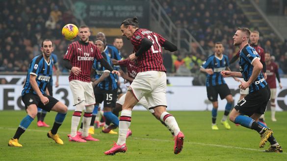  MILAN, ITALY - FEBRUARY 09: Zlatan Ibrahimovic of AC Milan scores his goal during the Serie A match between FC Internazionale and AC Milan at Stadio Giuseppe Meazza on February 9, 2020 in Milan, Italy. (Photo by Emilio Andreoli/Getty Images) 